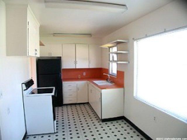 919 Maple St, Ogden, UT 84403 — photo 2