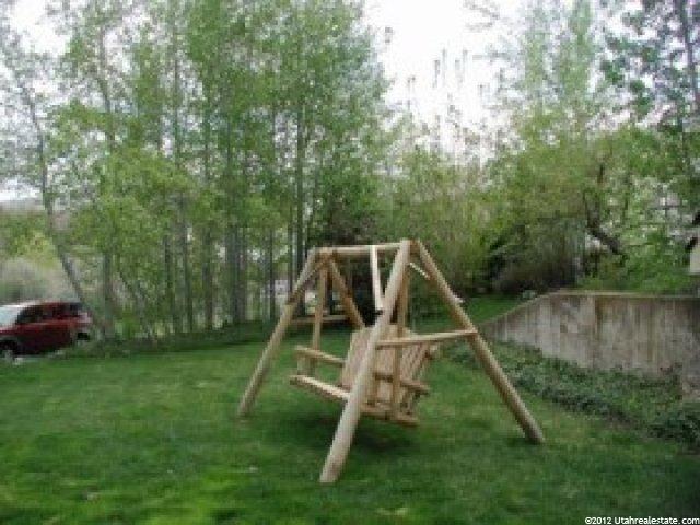 914 E Lakeview Dr, Bountiful, UT 84010 — photo 2
