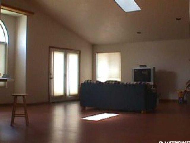 1420 N 550 W, West Bountiful, UT 84087 — photo 2
