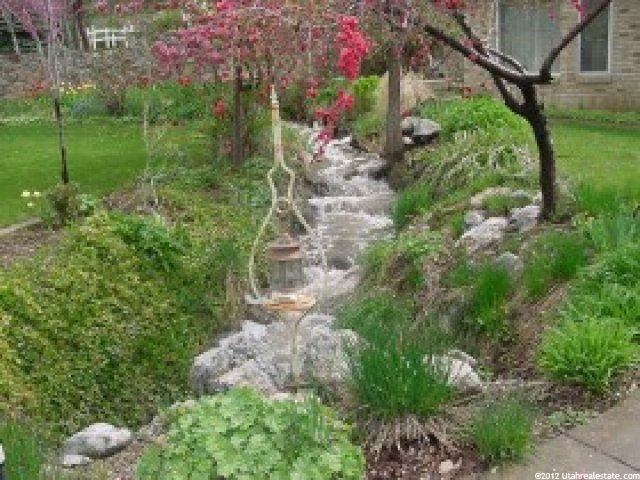 28 E North Canyon Rd, Bountiful, UT 84010 — photo 2