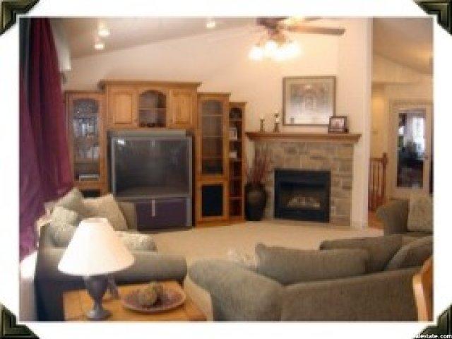 821 Edgewood Dr, South Ogden, UT 84403 — photo 8