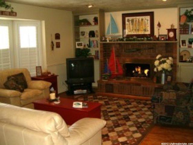 572 S 300 E, Kaysville, UT 84037 — photo 2