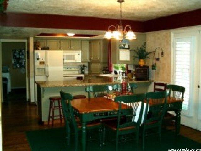 572 S 300 E, Kaysville, UT 84037 — photo 3