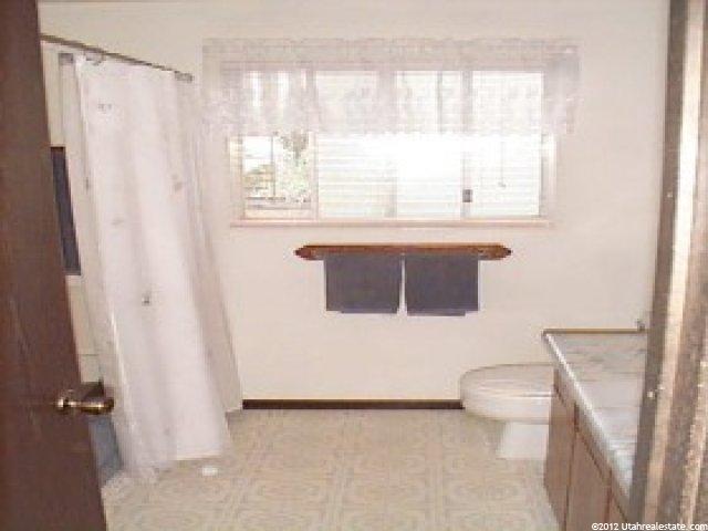 974 S 25 E, Layton, UT 84041 — photo 5