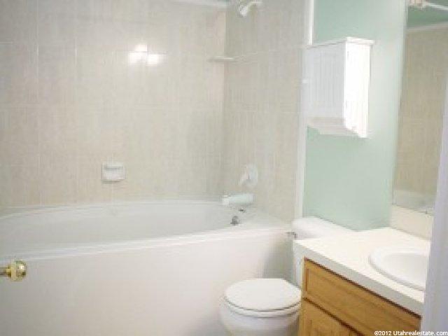 904 W 3050 S, Syracuse, UT 84075 — photo 6