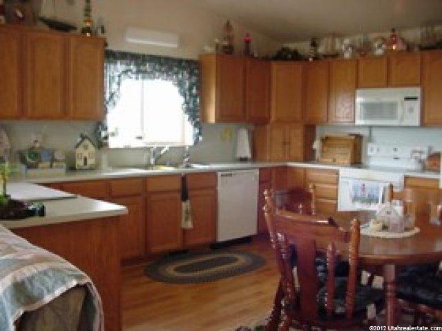 525 W Dee Dr, Garden City, UT 84028 — photo 8