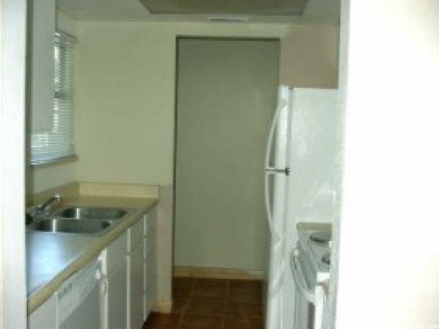 7170 Shadow Ridge Dr, Midvale, UT 84047 — photo 5