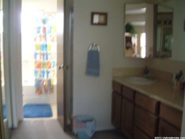 275 Meadow Ln, Centerville, UT 84014 — photo 3