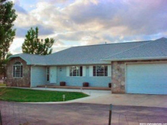869 S 400 W, Hurricane, UT 84737 — photo 3