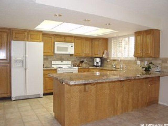 8495 Terrace Dr, Sandy, UT 84093 — photo 5
