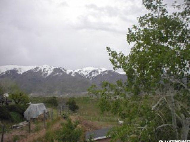 852 N Ash Dr, Layton, UT 84040 — photo 2