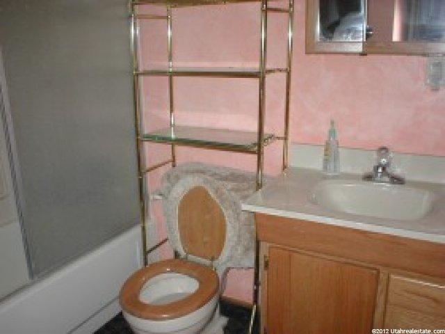 852 N Ash Dr, Layton, UT 84040 — photo 8