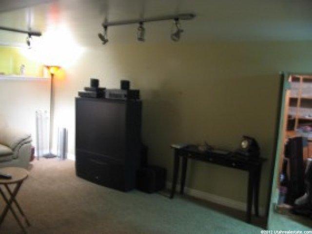 1384 Marilyn Dr, Ogden, UT 84403 — photo 5