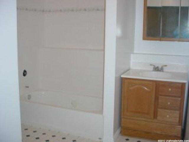 441 W 2425 N, Harrisville, UT 84414 — photo 7