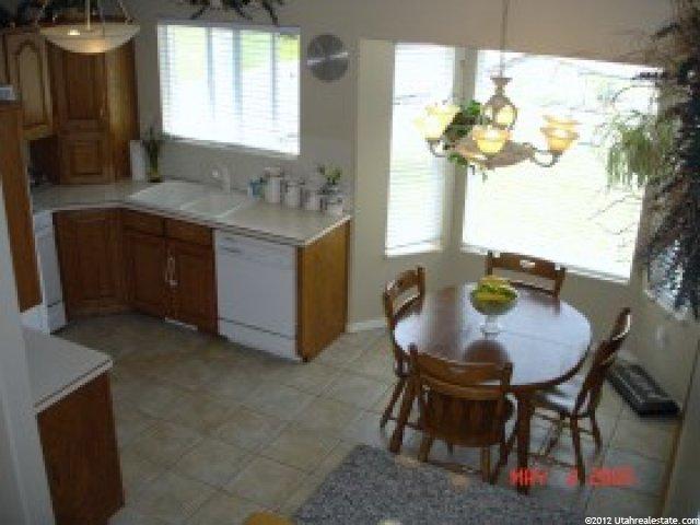 2383 W 2120 N, Clinton, UT 84015 — photo 2