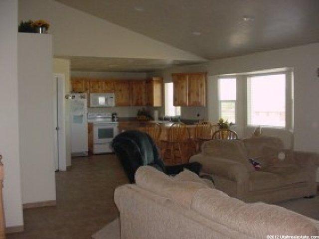 774 S 100 W, Mona, UT 84645 — photo 2