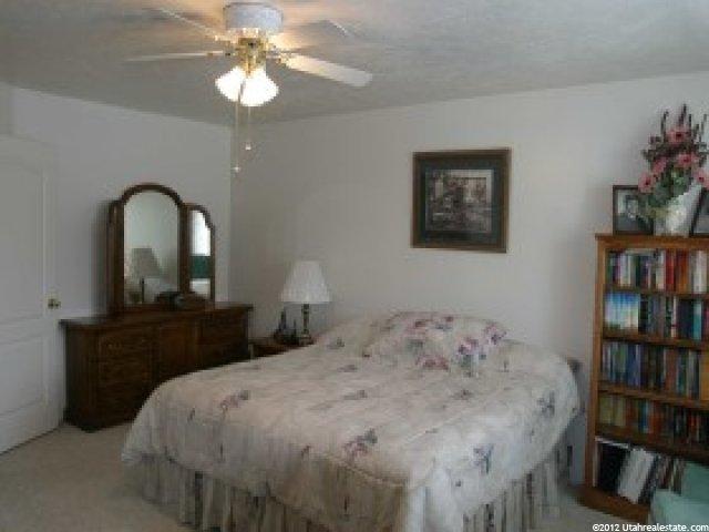 208 W 800 S, Layton, UT 84041 — photo 2