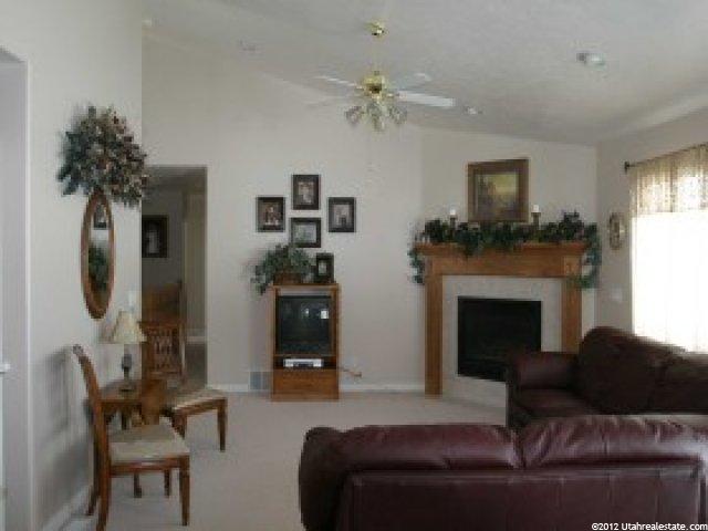 208 W 800 S, Layton, UT 84041 — photo 7