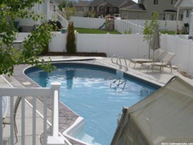 208 W 800 S, Layton, UT 84041 — photo 8