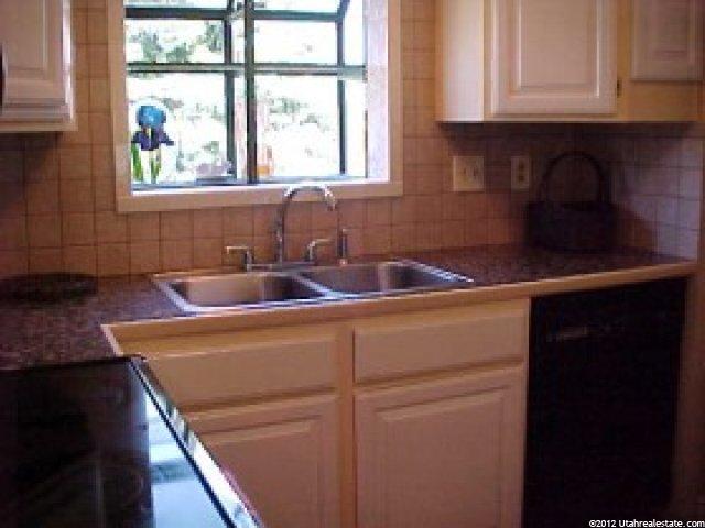 11776 S Watson Rd E, Sandy, UT 84092 — photo 8