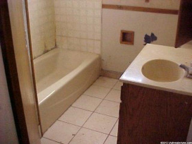 76 S 300 E, Hyrum, UT 84319 — photo 6
