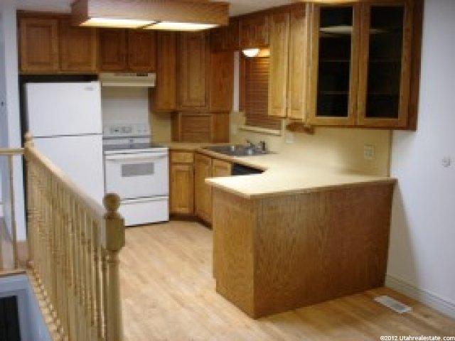 2441 E Quail Run Dr, Sandy, UT 84093 — photo 2