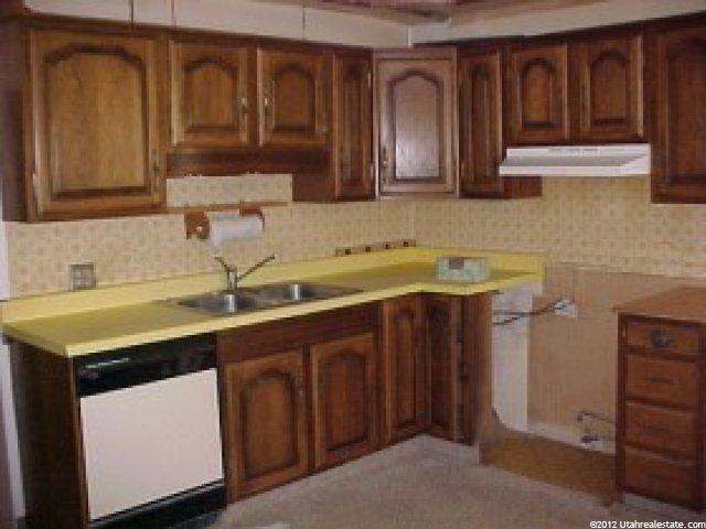 306 N Tremont St, Tremonton, UT 84337 — photo 2