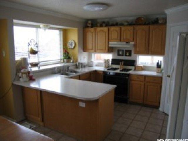 1920 E 2125 N, Layton, UT 84040 — photo 4