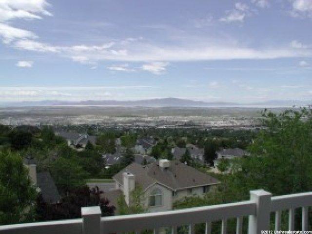3758 S Huntington Dr E, Bountiful, UT 84010 — photo 2