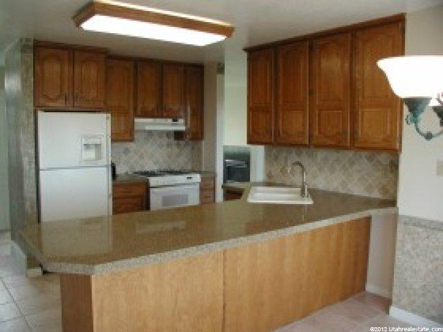 3758 S Huntington Dr E, Bountiful, UT 84010 — photo 3