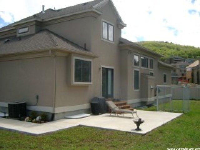 4401 Summerview Rd, Bountiful, UT 84010 — photo 2