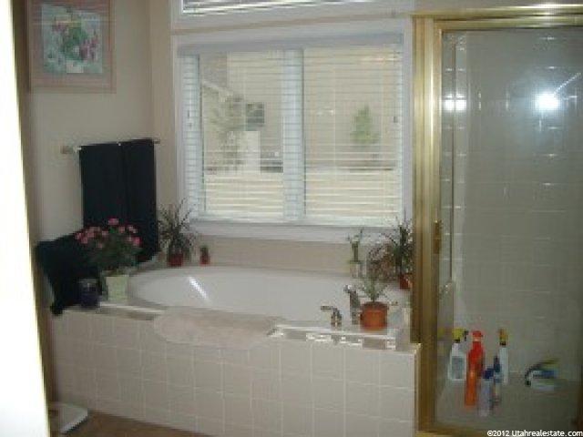 4401 Summerview Rd, Bountiful, UT 84010 — photo 7