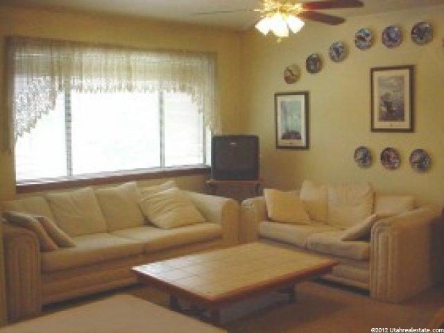 188 E 2050 S #D-1, Bountiful, UT 84010 — photo 2