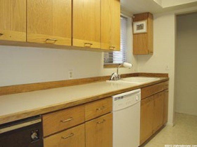 9190 Jefferson Pl, Sandy, UT 84070 — photo 4