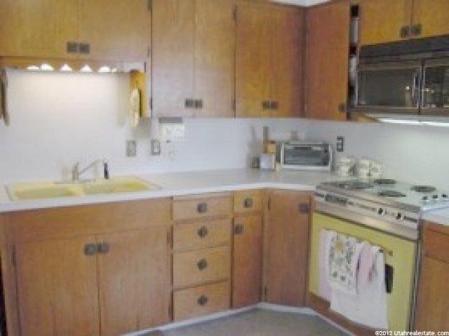 919 E 1000 S, Clearfield, UT 84015 — photo 3