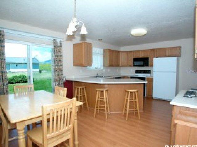 1071 E 30 S, Hyrum, UT 84319 — photo 2