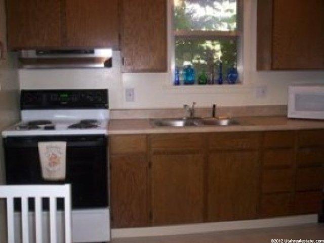 3865 Grandview Dr, Ogden, UT 84403 — photo 3