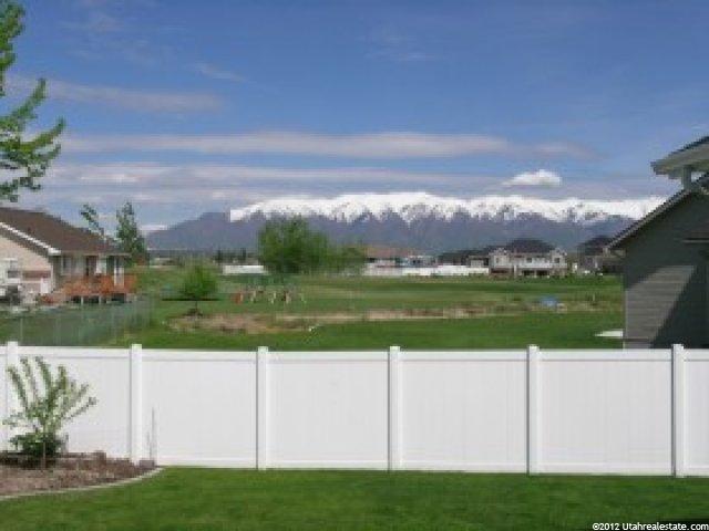 3848 Prestwick Dr, Syracuse, UT 84075 — photo 2