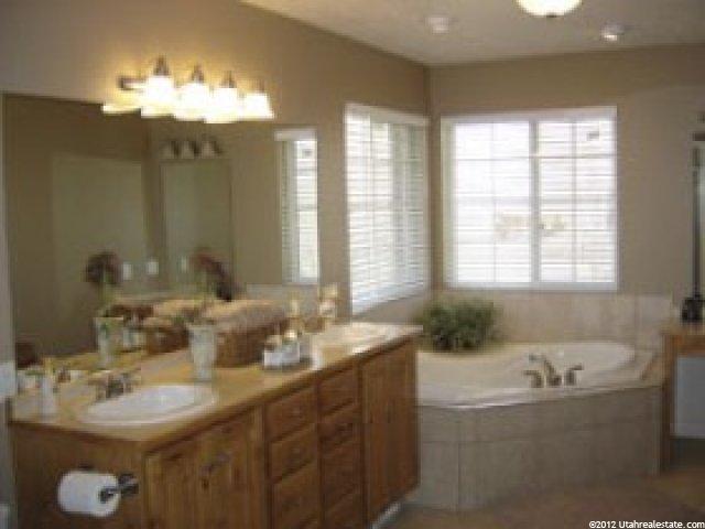 214 S Willow Creek Ln, Mona, UT 84645 — photo 2
