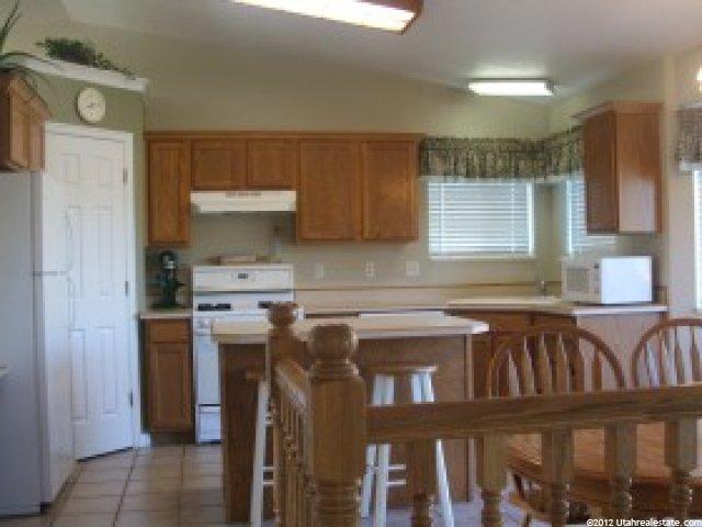 388 S 650 E, Hyrum, UT 84319 — photo 5
