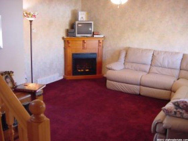 1869 N 2475 W, Clinton, UT 84015 — photo 4