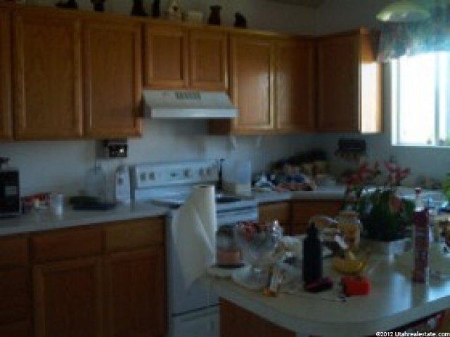 1152 W 2450 N, Clinton, UT 84015 — photo 3