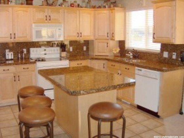 1216 W 1460 N, Clinton, UT 84015 — photo 2