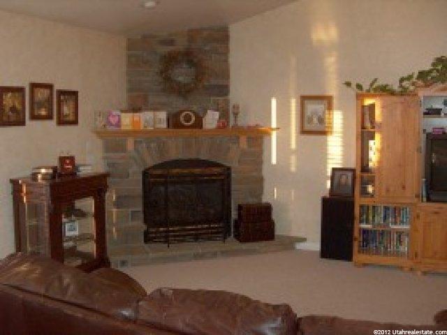 1216 W 1460 N, Clinton, UT 84015 — photo 3