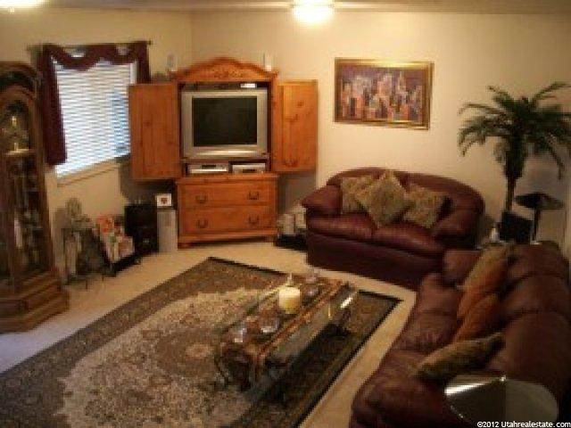 5394 S 3925 W, Roy, UT 84067 — photo 2