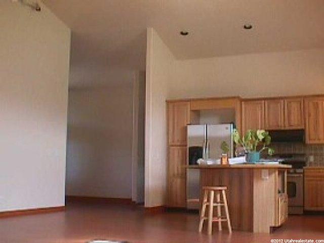 1420 N 550 W, West Bountiful, UT 84087 — photo 2