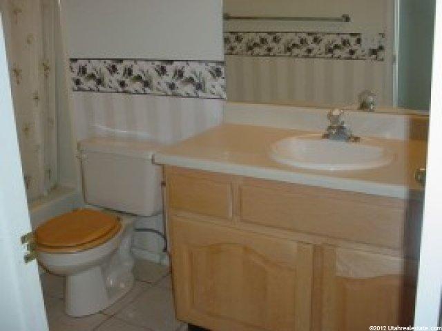 257 W Oaks Cir, Ogden, UT 84404 — photo 2