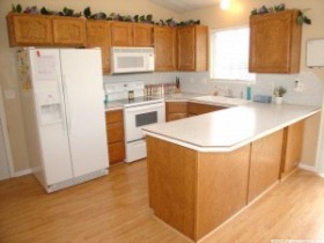 92 E 975 S, Layton, UT 84041 — photo 3