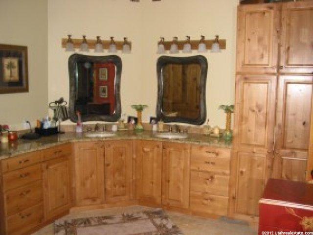 583 Hidden Cir, North Salt Lake, UT 84054 — photo 6