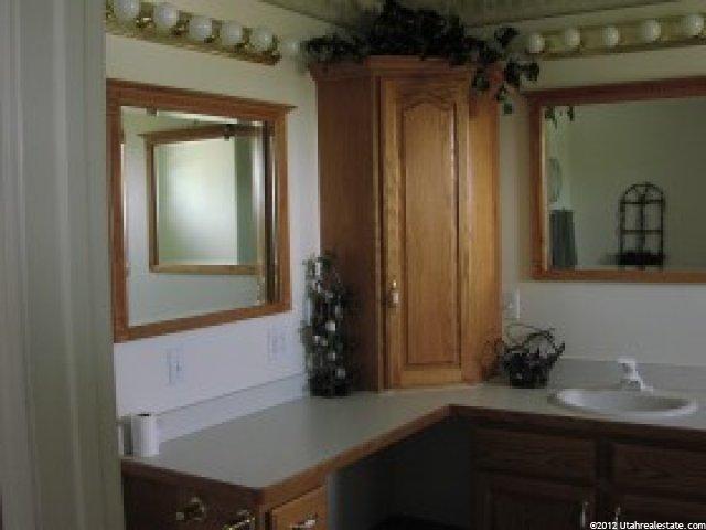 260 W 300 N, Levan, UT 84639 — photo 2